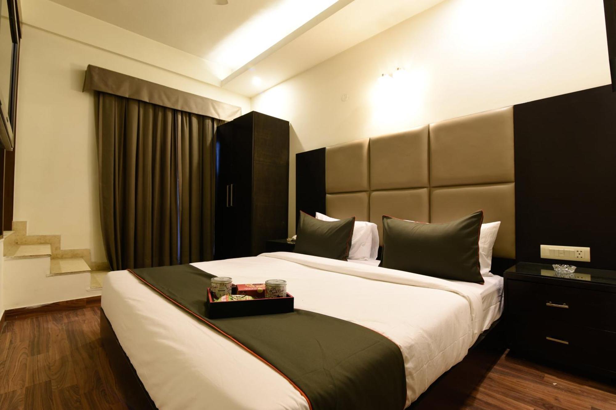 Hotel O Venkata Sai Sadan Mathrusree Nagar Kondapur  Buitenkant foto