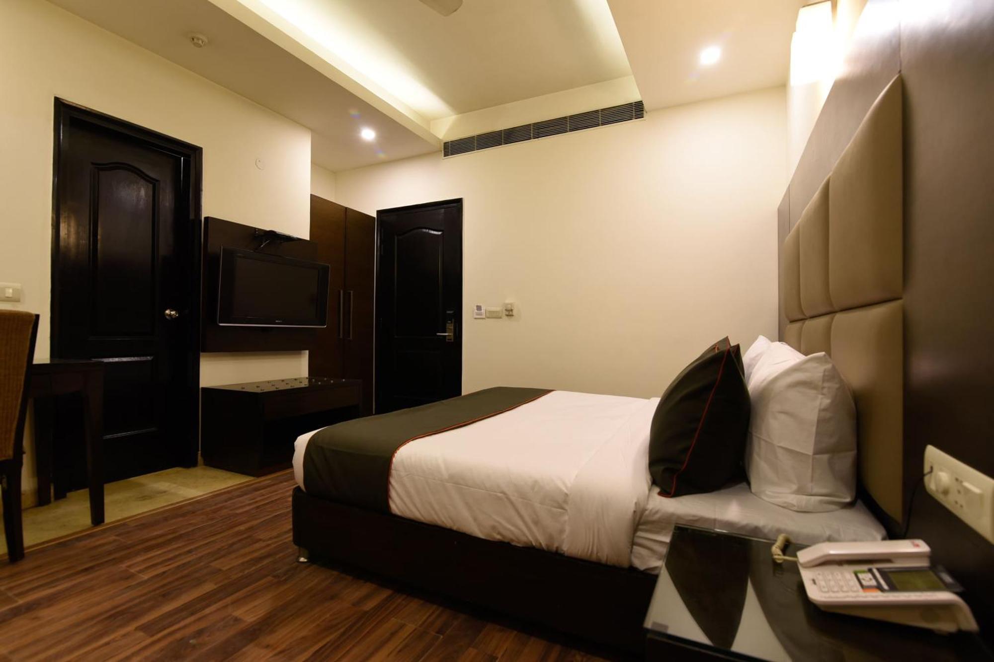 Hotel O Venkata Sai Sadan Mathrusree Nagar Kondapur  Buitenkant foto