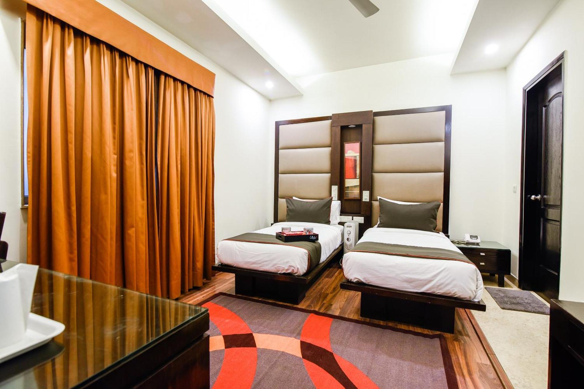 Hotel O Venkata Sai Sadan Mathrusree Nagar Kondapur  Buitenkant foto